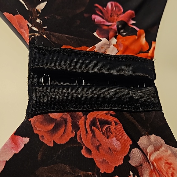 Torrid Curve 46D Plunge Push-Up Floral Pattern Bra - Picture 5 of 7